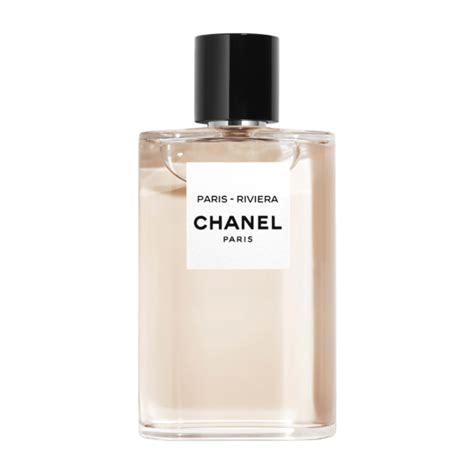 Les Eaux De Chanel Paris .